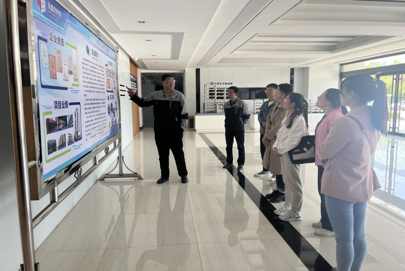 市產(chǎn)投集團開(kāi)展新員工入職培訓(圖3)